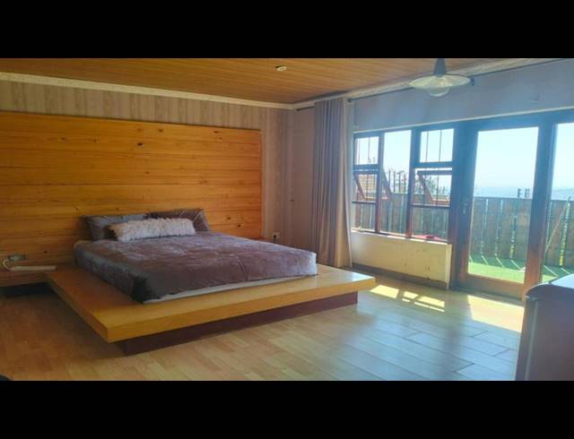 6 BEDROOM HOUSE FOR SALE IN ROODEKRANS